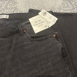 Women’s jeans. Abercrombie & Fitch. Since 35/20R.